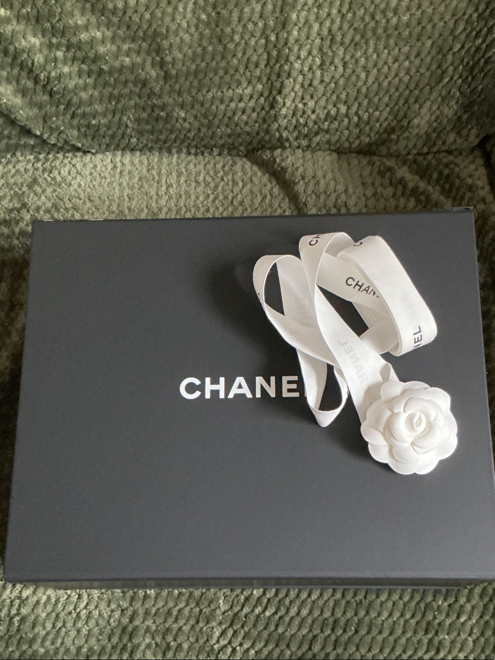 CHANEL black box with White Camellia Logo and Ribbon 13x10x5(for large  bag)